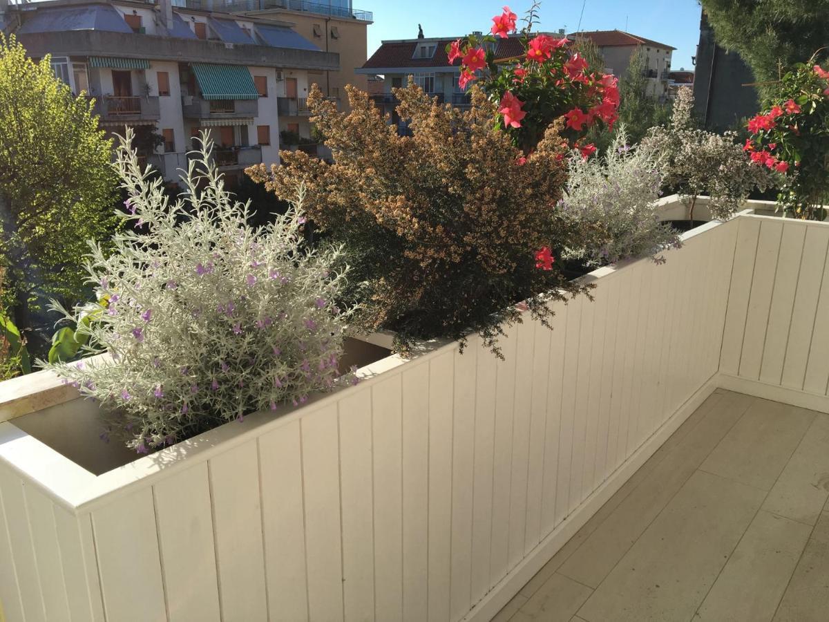 A Casa Di Lolu Bed & Breakfast Grottammare Dış mekan fotoğraf